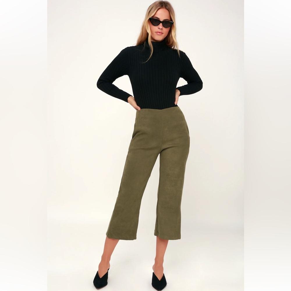 Paislee Olive Green Suede High-Rise Culotte Pants Size:M